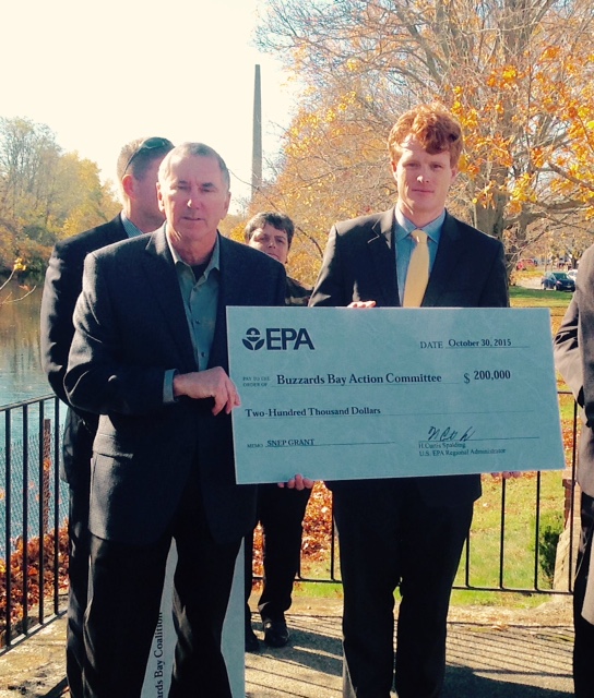 BBAC chairmen Mike O'Reilly accepting $200,000 award from the U.S. EPA.